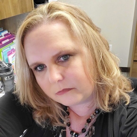 Meet your Posher, Ronnie - Picture 3 of 3